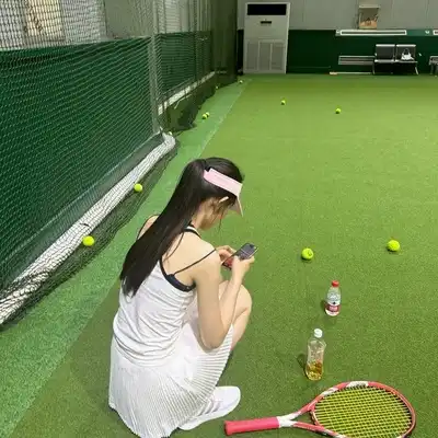 黄静美